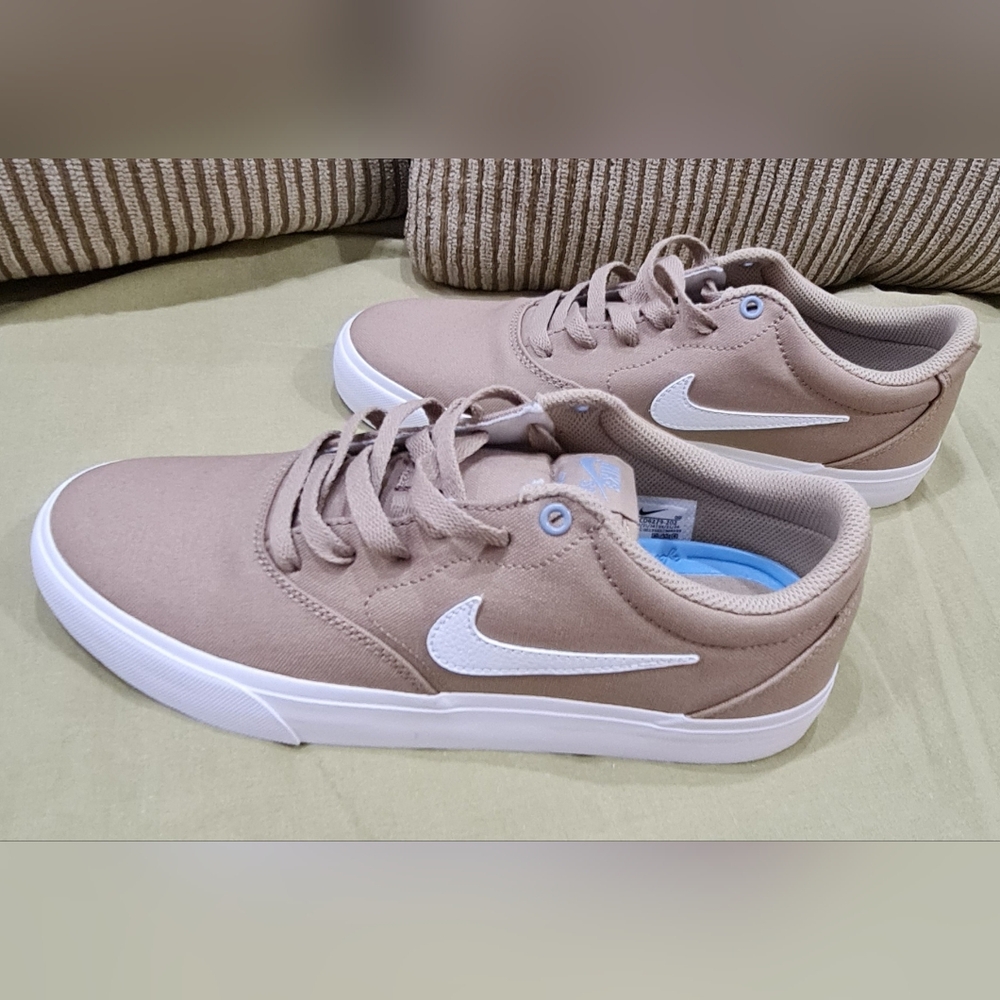 Nike SB Charge